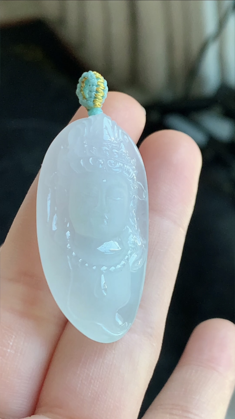 天然翡翠冰胶观音头
尺寸41-20-8.5