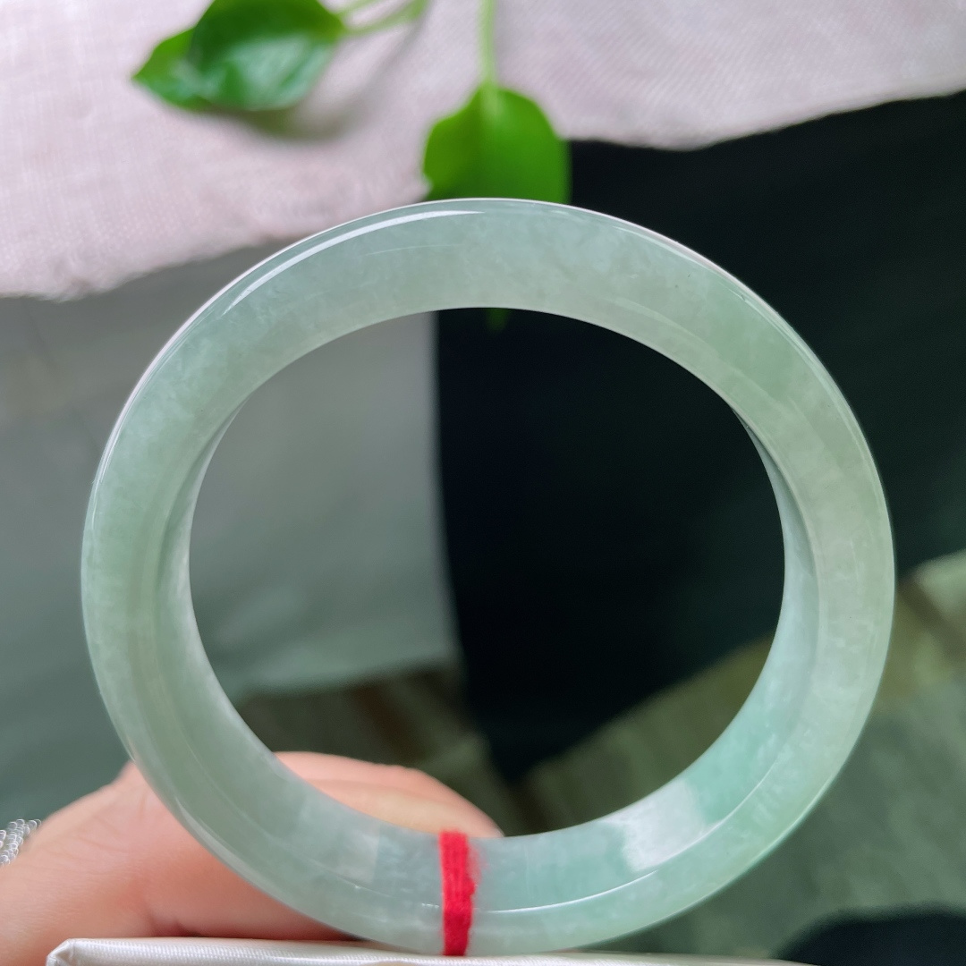 56.4/11.9/7.8绿底正圈，水润细腻，秀丽倾心，窄条，清新甜美，ss48776a