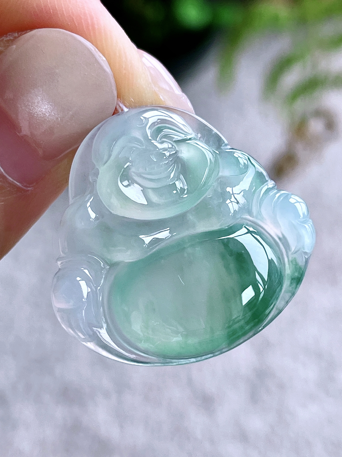 【裸石】冰飘花佛公吊坠
【说明】缅料 性价比高  
【尺寸】26.5-28.3-5.3