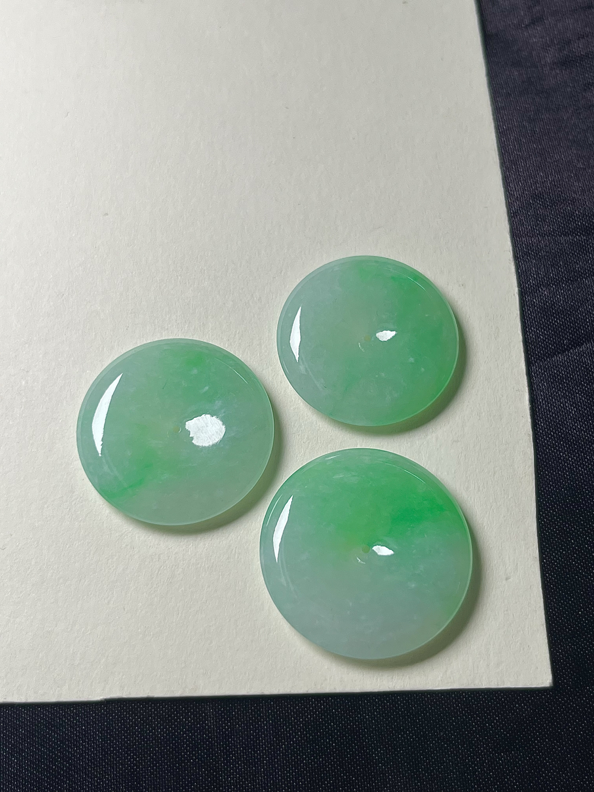 【平安扣一手】种老细腻，色阳浓郁起胶尺寸：24.6*4.1，23.5*3.9，22.6*4,