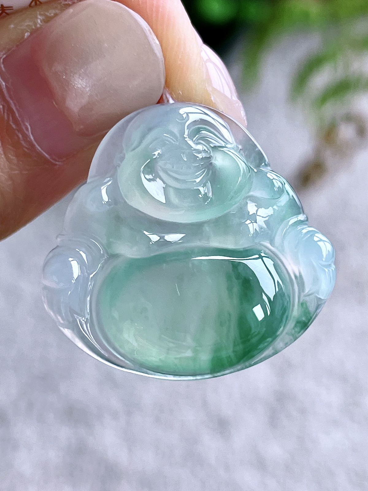 【裸石】冰飘花佛公吊坠
【说明】缅料 性价比高  
【尺寸】26.5-28.3-5.3