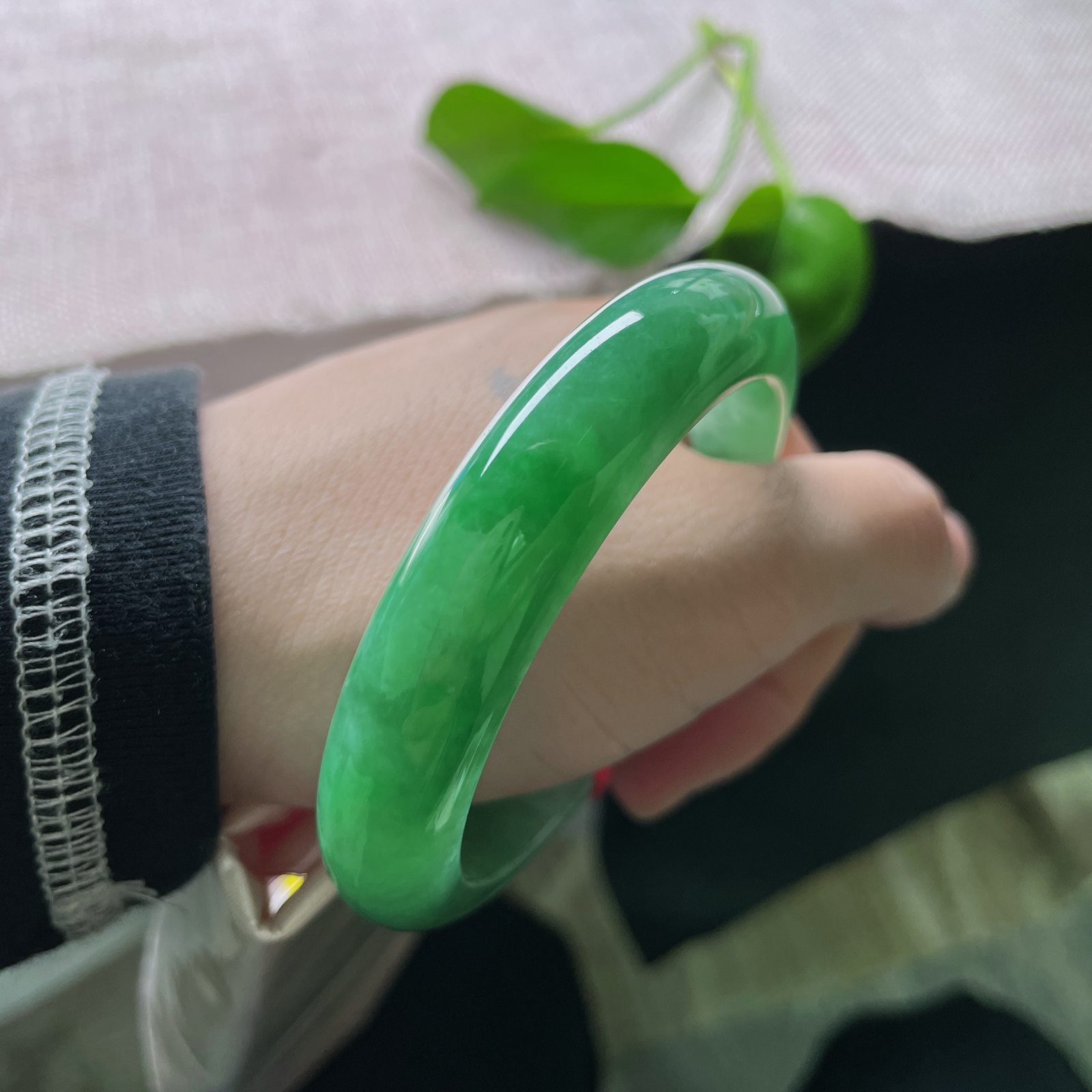 54.1/12.5/8.7，满绿正圈，水润，颜色靓丽，青春，娉婷袅娜..