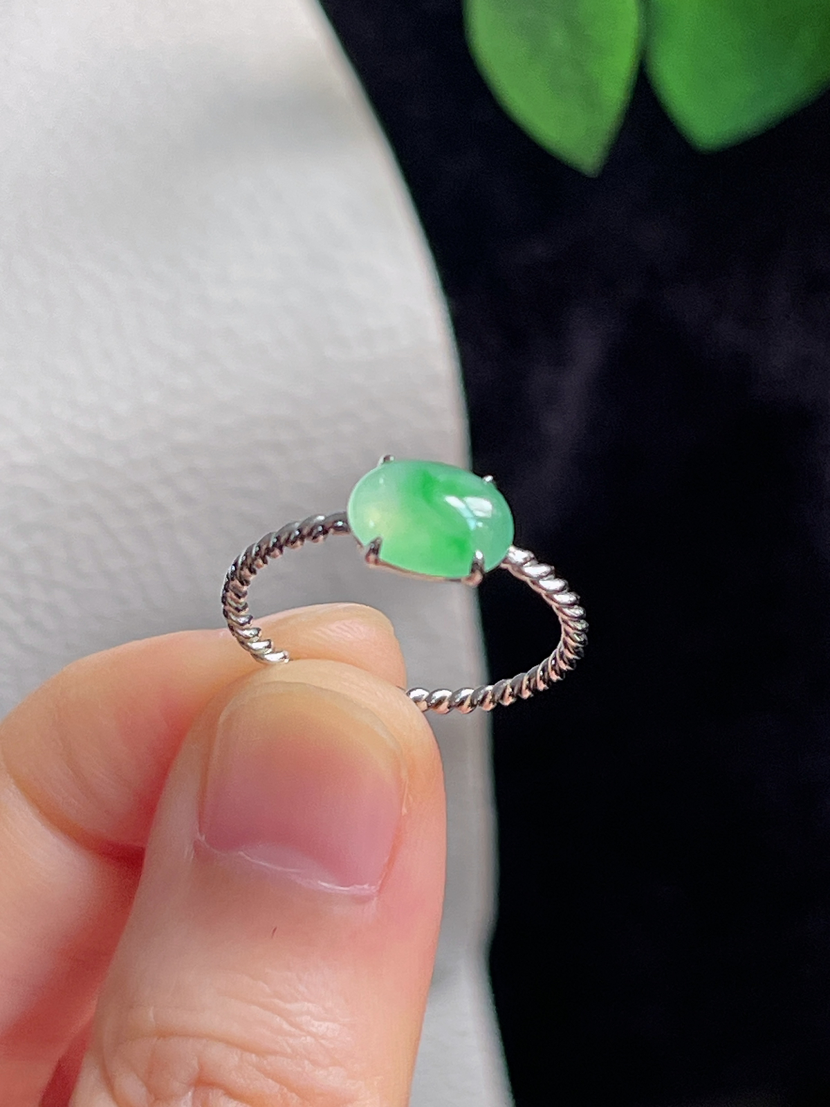 18k金翡翠冰糯种飘花戒指