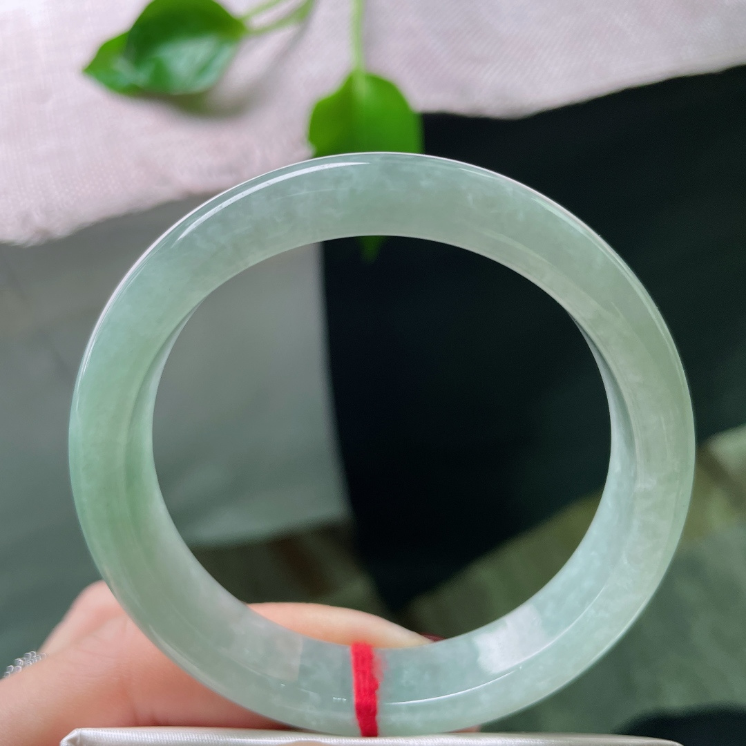 56.4/11.9/7.8绿底正圈，水润细腻，秀丽倾心，窄条，清新甜美，ss48776a