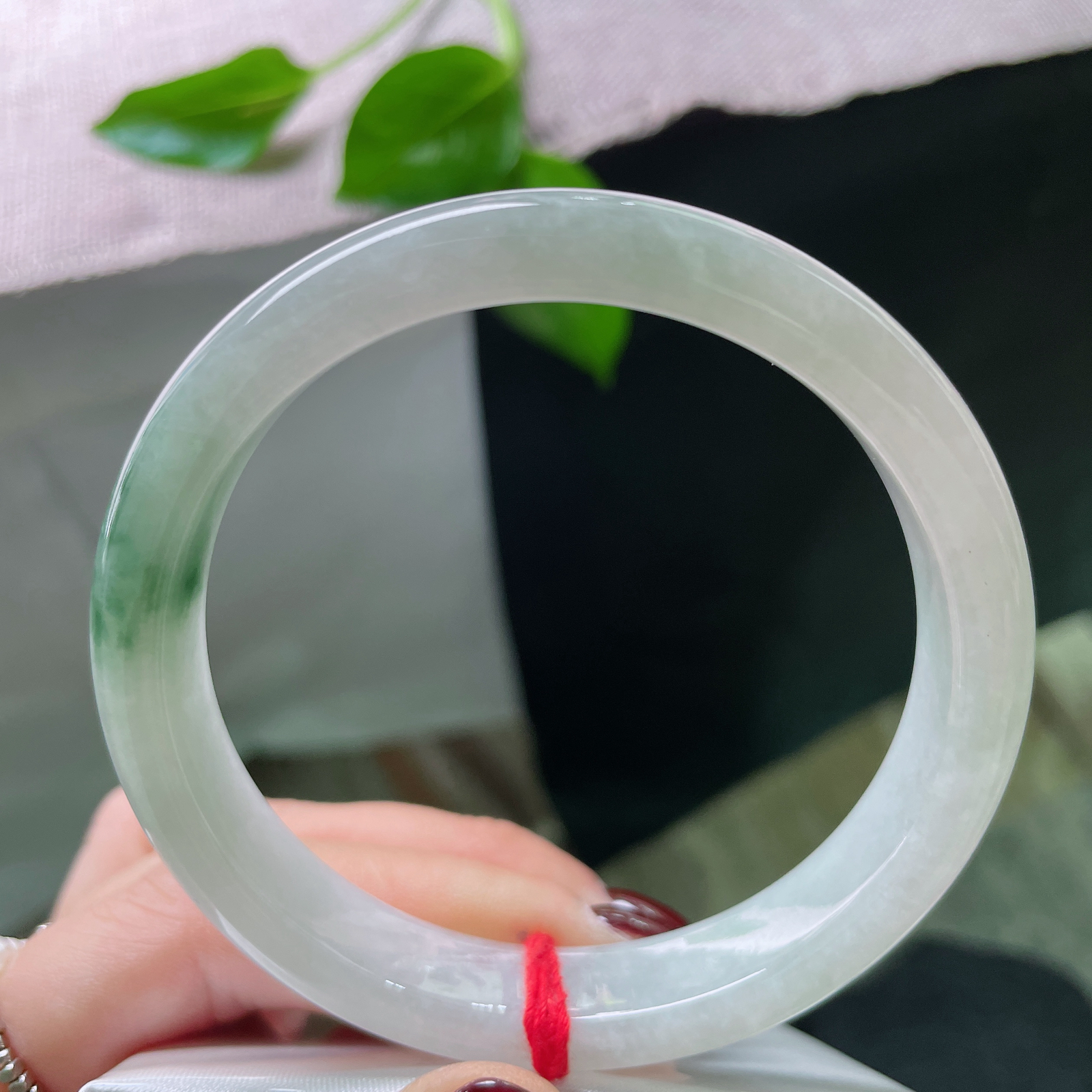 60/11.6/7.4，飘花正圈，大圈口，简约不简单，种老水足，佩戴轻盈。