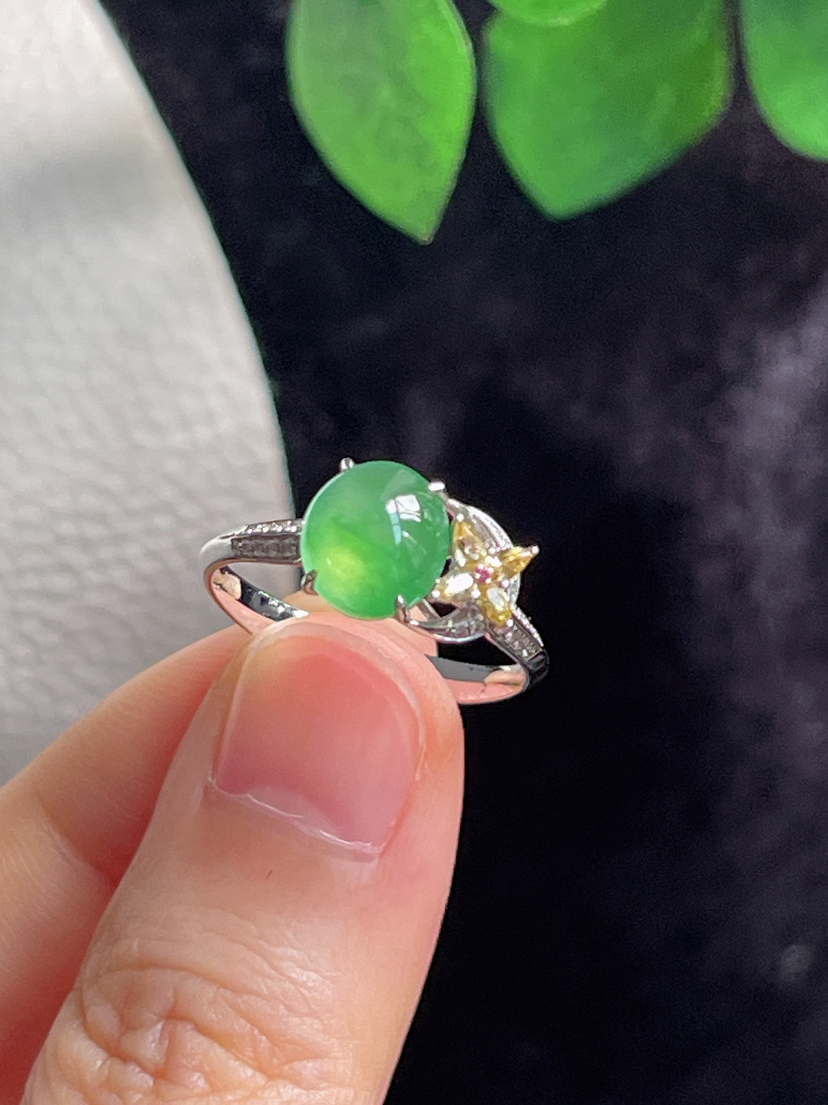 18k金翡翠冰糯种绿色戒指