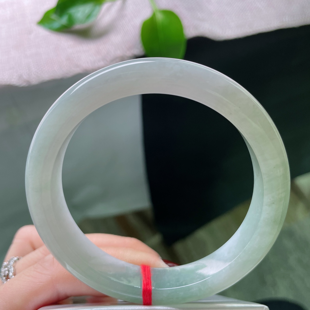 60/12.3/8.6，淡绿底正圈，大圈口，素雅不张扬，一点皮纹不显，ss49705a