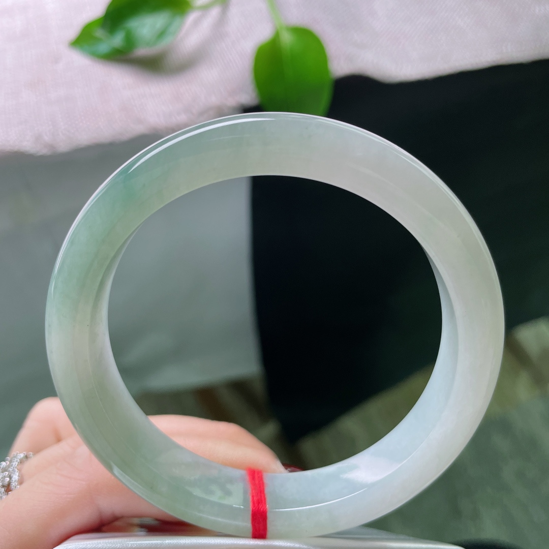 60/12.3/8.6，淡绿底正圈，大圈口，素雅不张扬，一点皮纹不显，ss49705a