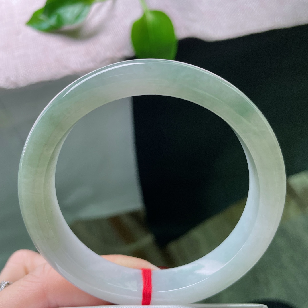 60/12.3/8.6，淡绿底正圈，大圈口，素雅不张扬，一点皮纹不显，ss49705a