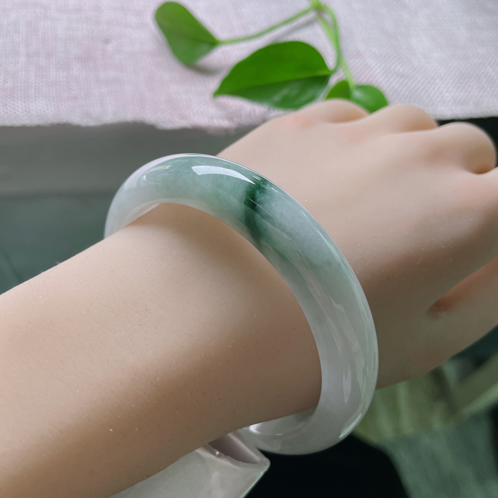 60.7/12.9/8.4，飘花正圈，大圈口，花开富贵，落落大方。