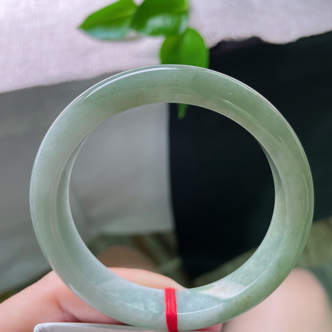 56.2/11.8/8.8，半山水正圈，水头好，如雨后天青，水墨在宣纸上化开。整体，ss49191a