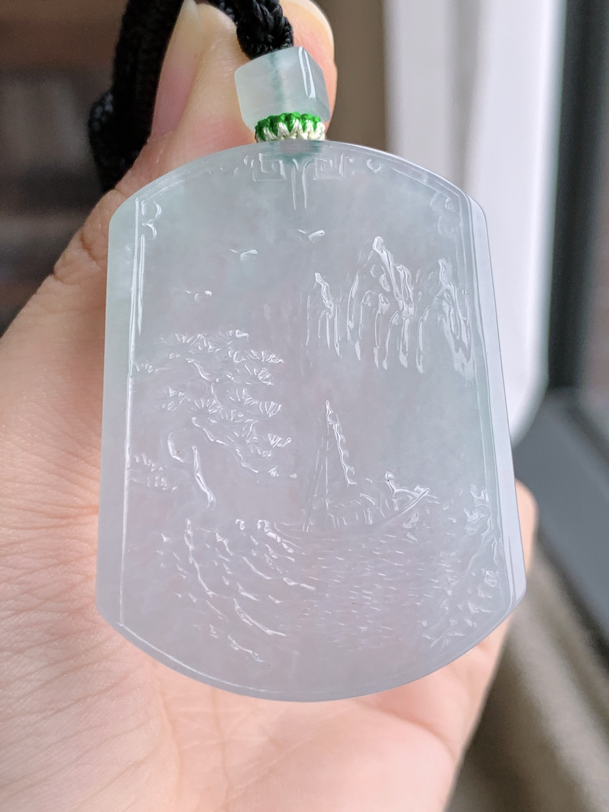 【裸石】高冰山水牌大山水牌吊坠
【说明】缅料 性价比高  
【尺寸】49.6-37.5-5.4