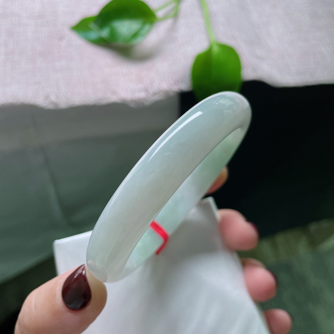 60/12.3/8.6，淡绿底正圈，大圈口，素雅不张扬，一点皮纹不显，ss49705a