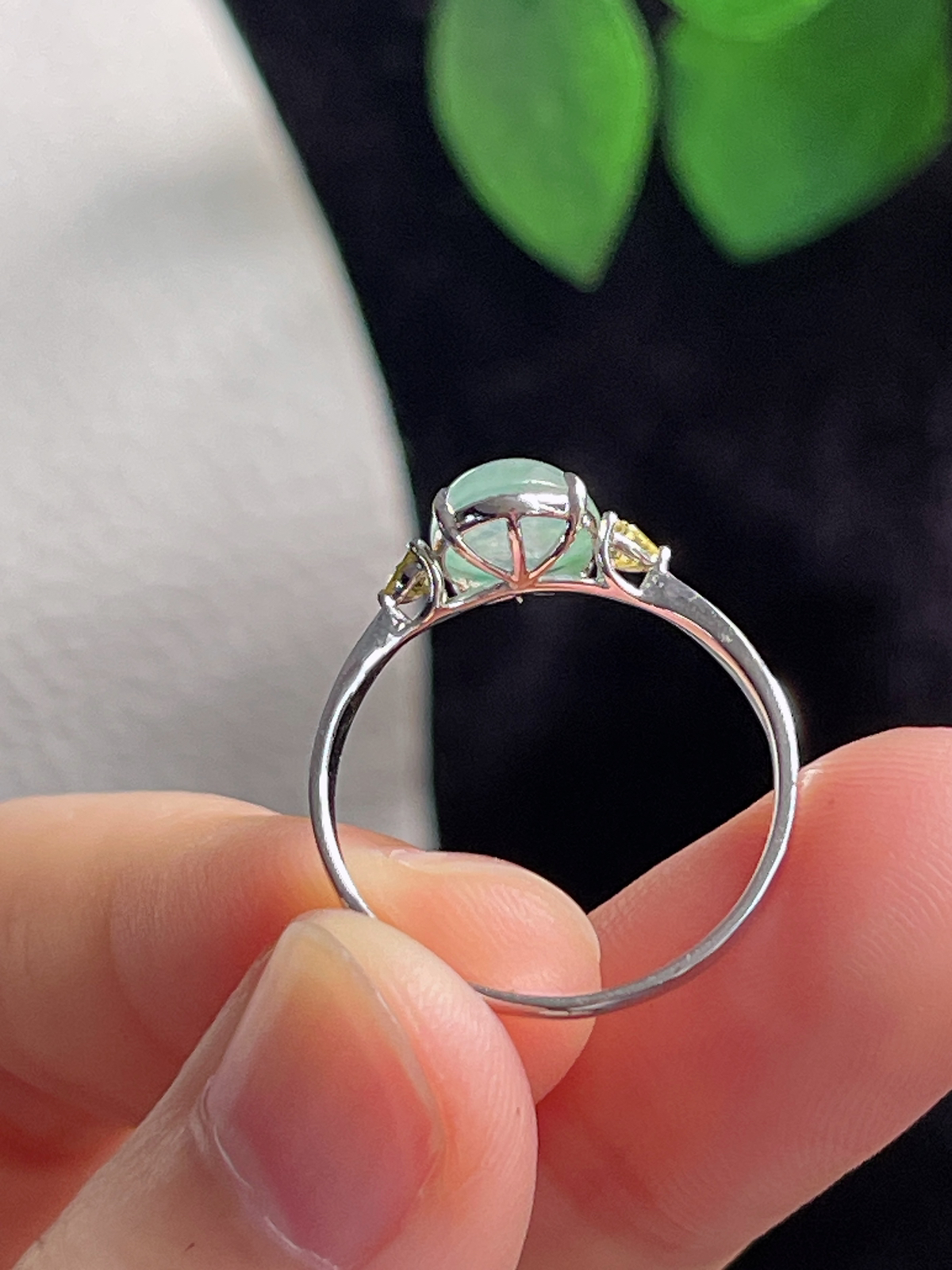 18k金翡翠冰糯飘花戒指