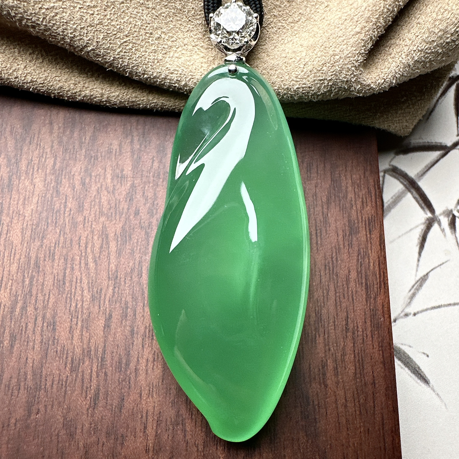 【冰种绿大福瓜吊坠】大师工，种水上乘，晶莹剔透，纯净通透，收藏品质，18k金钻镶嵌，裸石尺寸50.8
