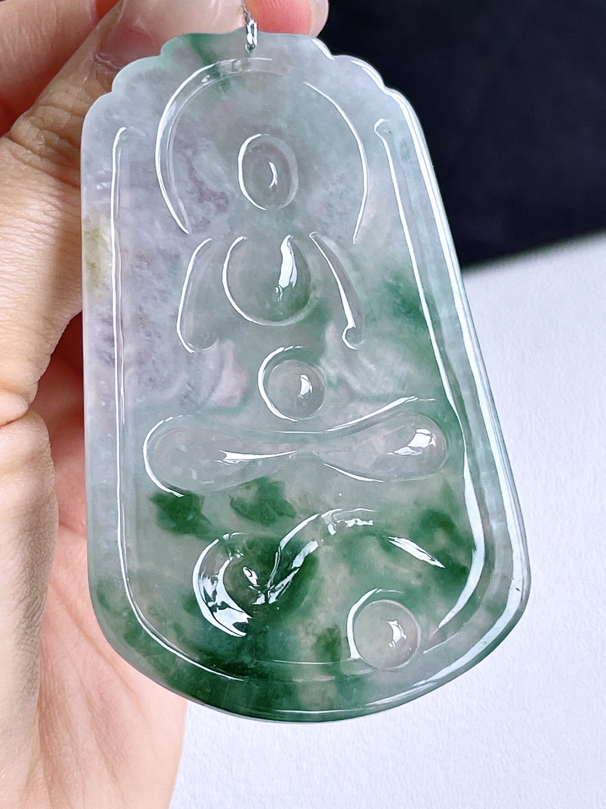 【裸石】冰飘花大势至菩萨持莲观音牌吊坠
【说明】缅料 性价比高  
【尺寸】71.7-44.4-6.3