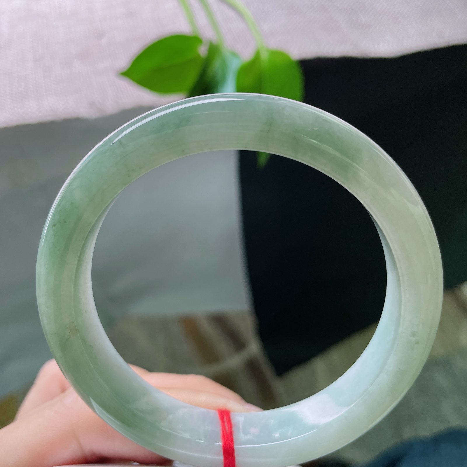 60/12.1/8.8绿油正圈，水润细腻，沉稳贵气..