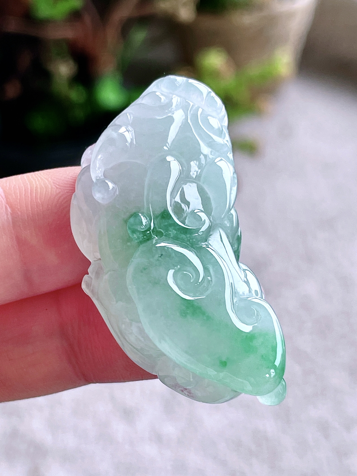 【裸石】冰飘花貔貅吊坠
【说明】缅料 性价比高  
【尺寸】44-21.3-9.6