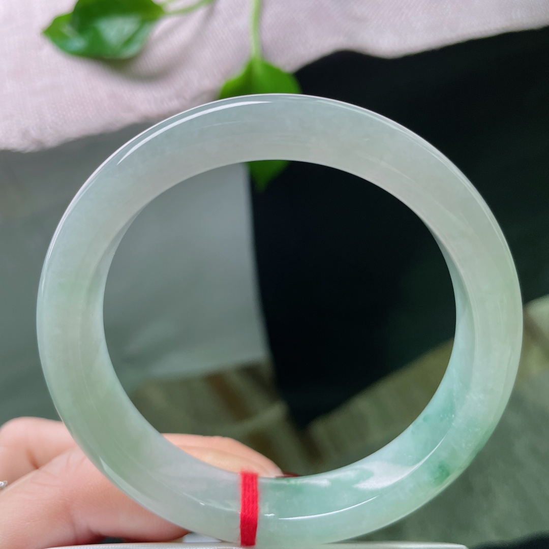 58.3/11.6/8.3飘花正圈，料子细腻，一抹飘花，飘逸灵动，ss49419a