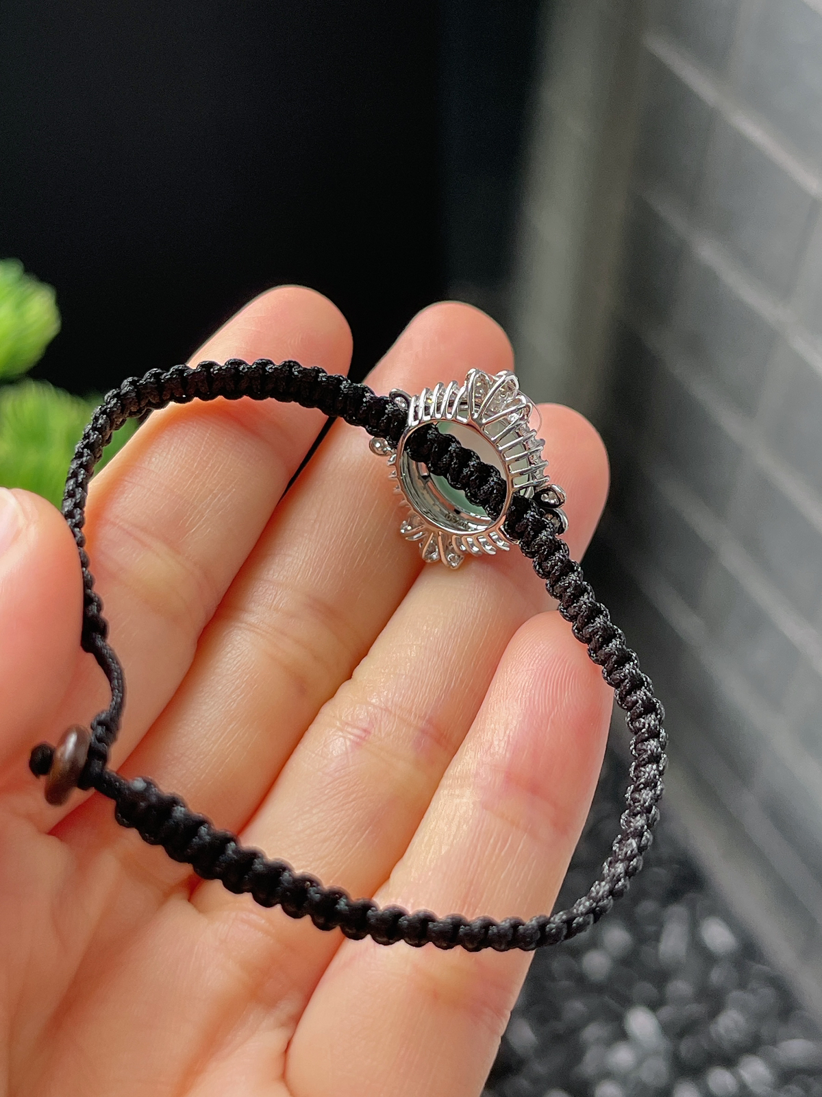 18k金翡翠冰糯浅绿色手绳