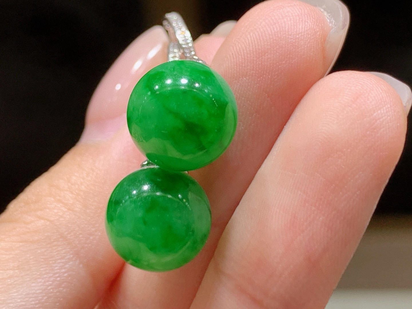 ️ 辣绿转运珠耳坠
种老水足 佩戴优雅气质 性价比高
18k金镶嵌