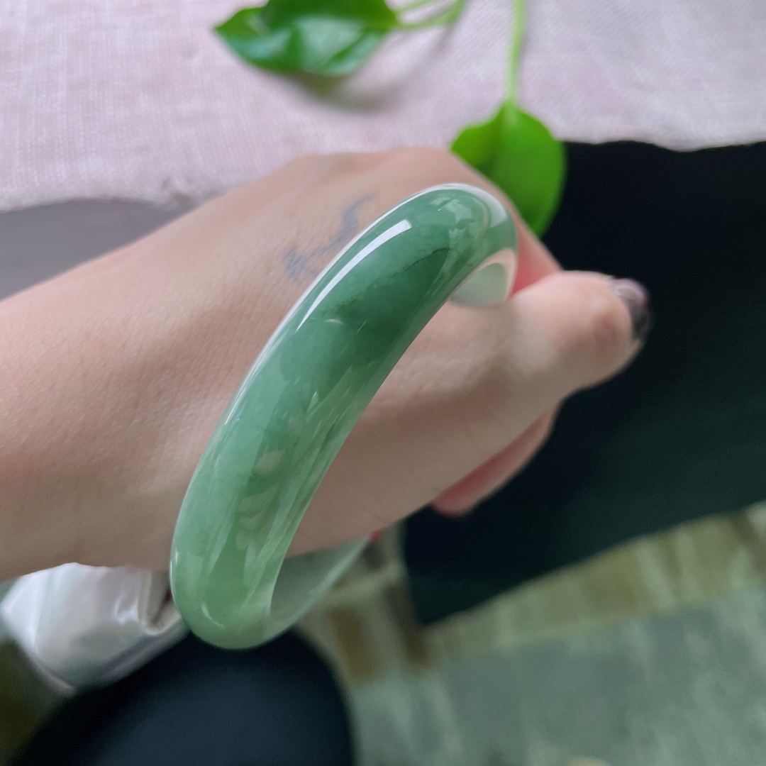 55.6/13/8.6油青正圈，水润细腻，青山绿水，沉稳贵气，大方，皮纹，ss49206a