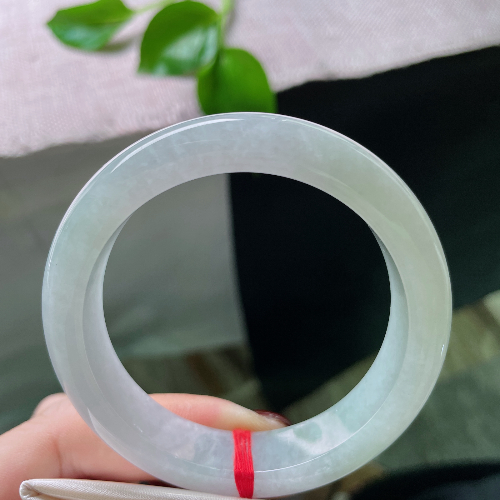 52.5/12.8/8.4，淡绿底正圈，水头好，小手福利，甜美又优雅..ss50053a