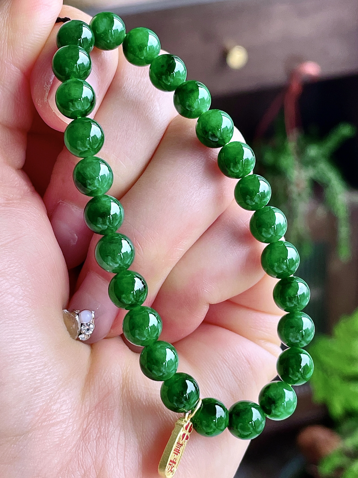 【珠子】冰辣绿手串圆珠珠子手串
【说明】性价比高  
【尺寸】7.2mm