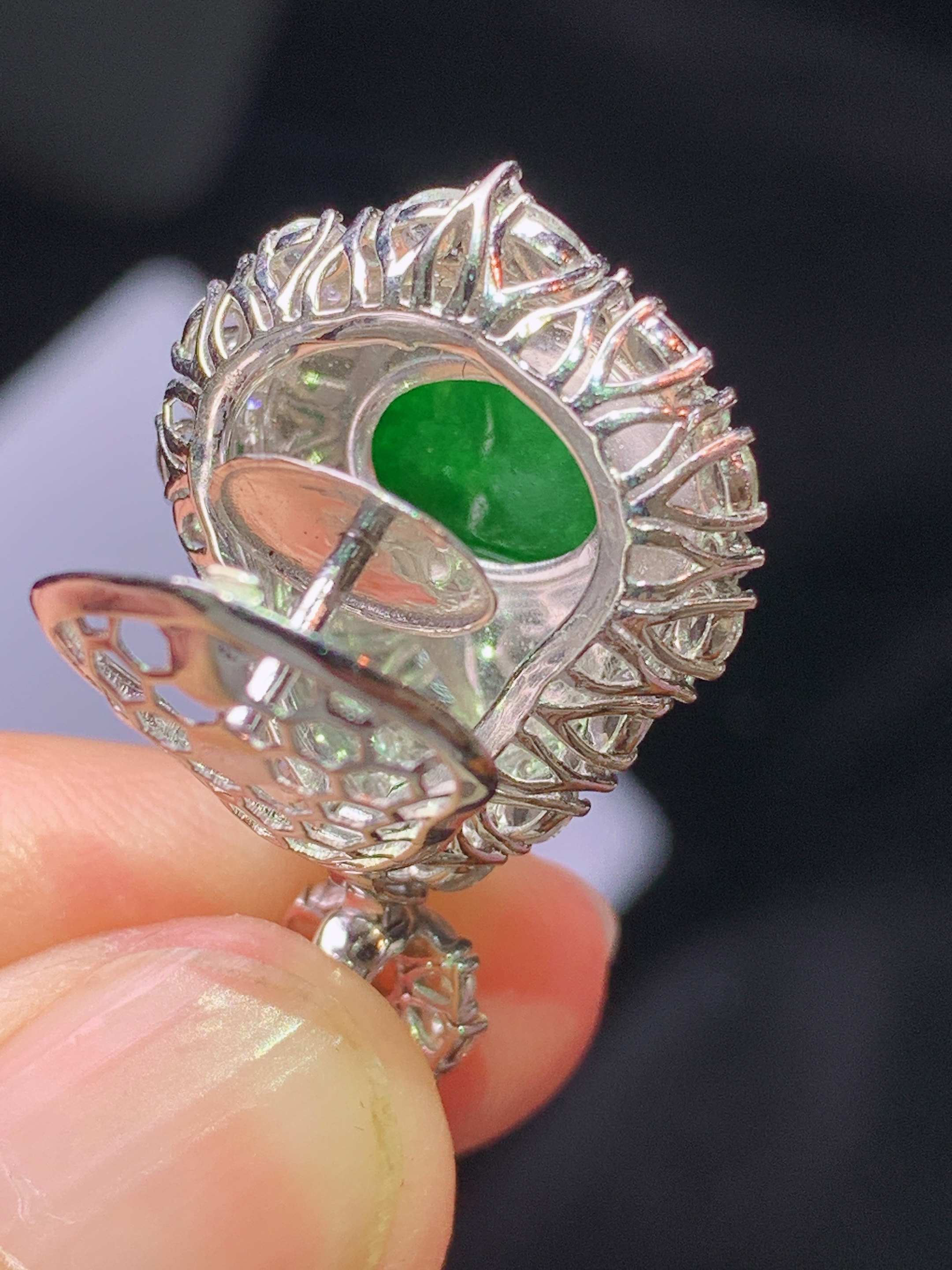 18k金钻镶嵌满绿葫芦吊坠 玉质细腻 色泽艳丽清新 水润亮眼 整体尺寸29.6*19.3*12.2