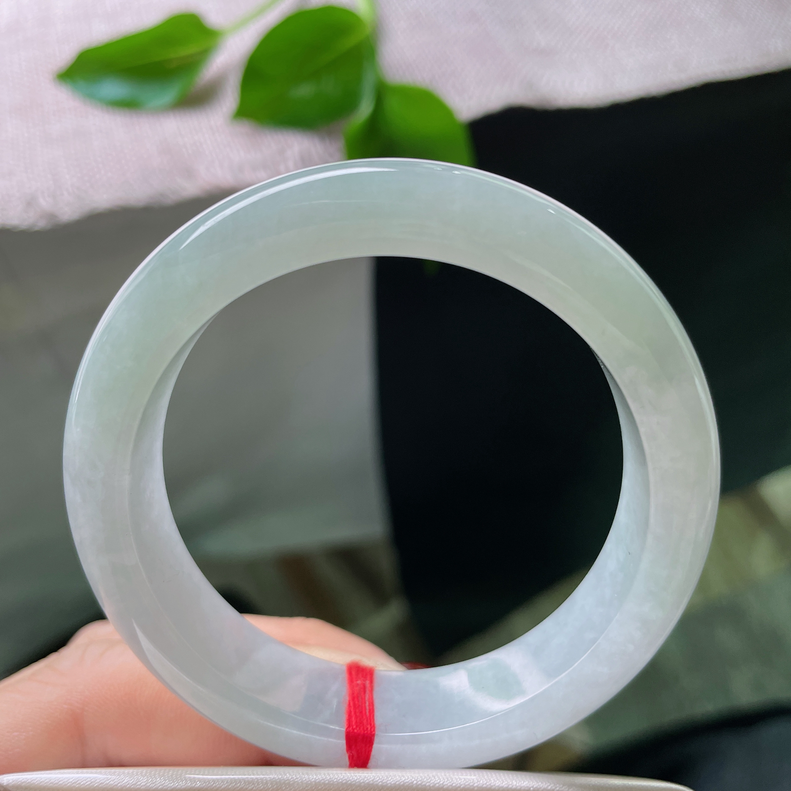 52.5/12.8/8.4，淡绿底正圈，水头好，小手福利，甜美又优雅..ss50053a