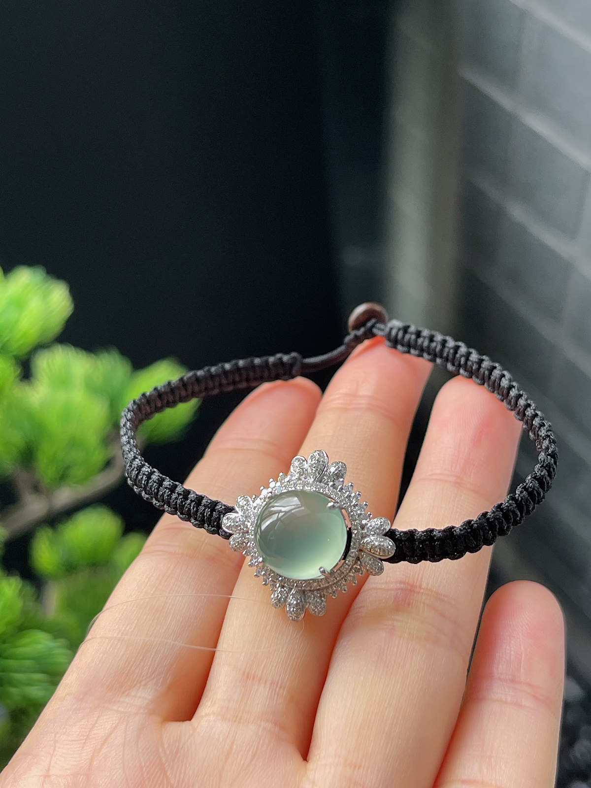 18k金翡翠冰糯浅绿色手绳