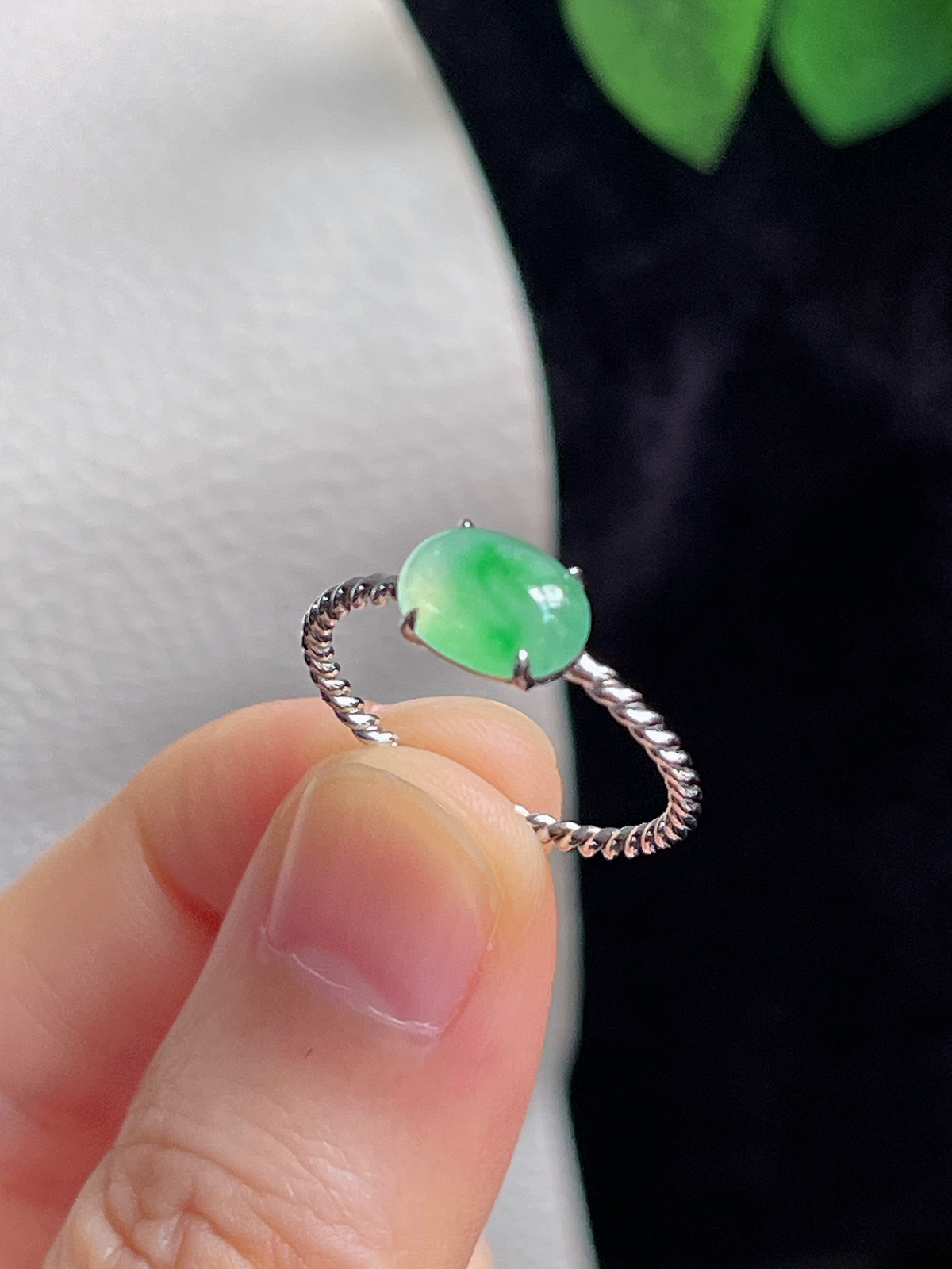 18k金翡翠冰糯种飘花戒指