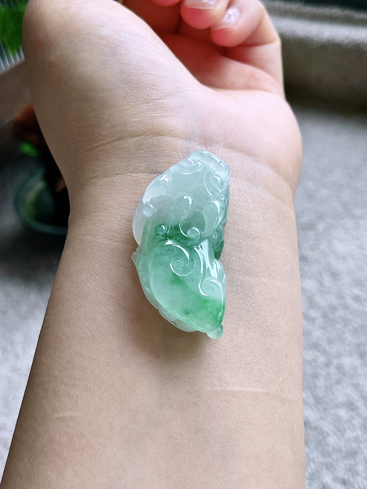 【裸石】冰飘花貔貅吊坠
【说明】缅料 性价比高  
【尺寸】44-21.3-9.6