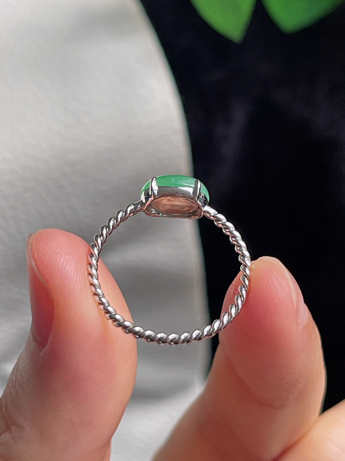 18k金翡翠冰糯种飘花戒指