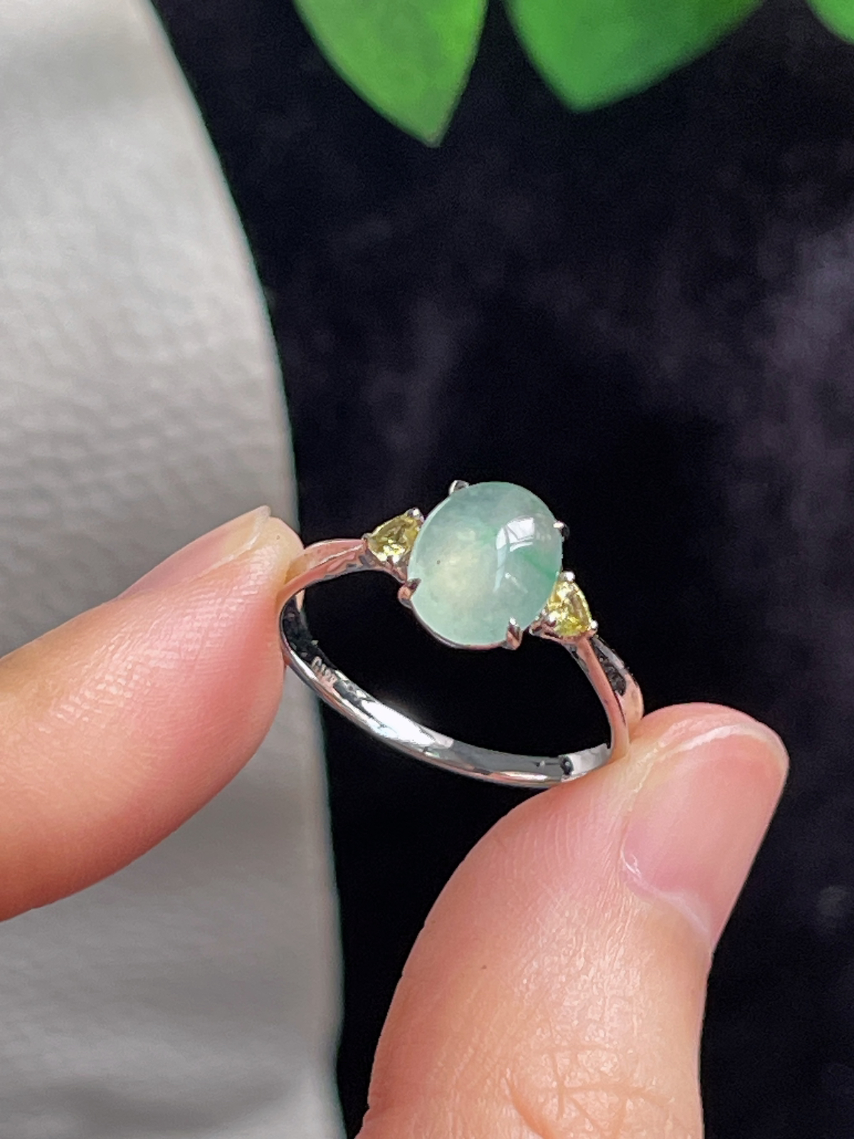 18k金翡翠冰糯飘花戒指