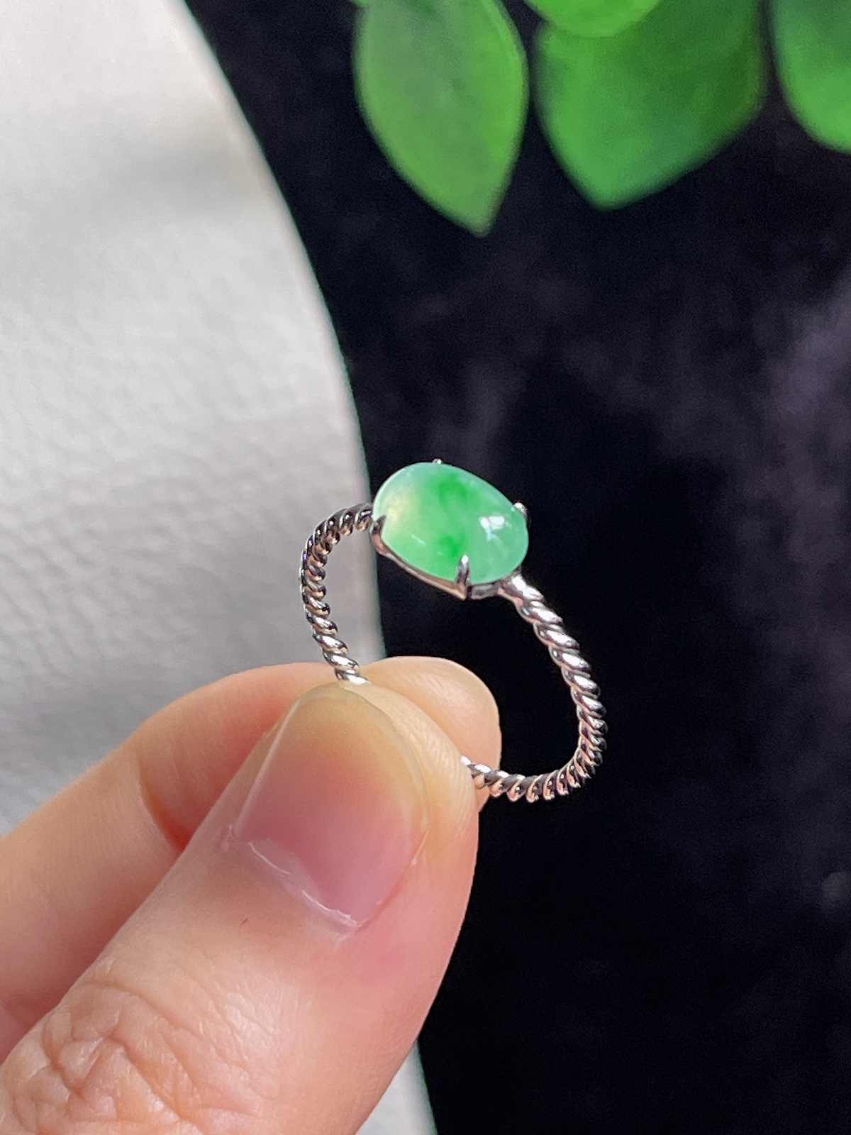 18k金翡翠冰糯种飘花戒指