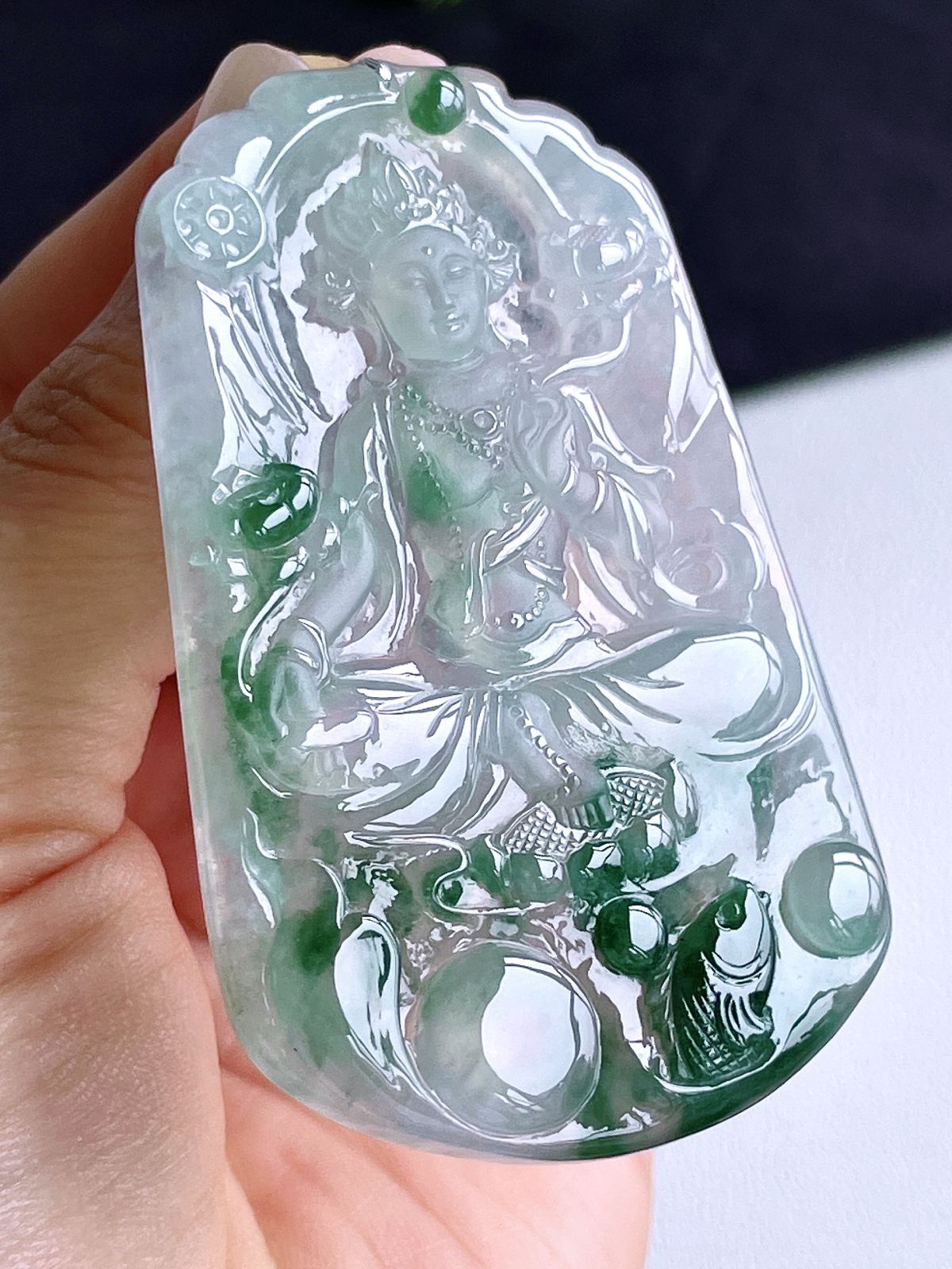 【裸石】冰飘花大势至菩萨持莲观音牌吊坠
【说明】缅料 性价比高  
【尺寸】71.7-44.4-6