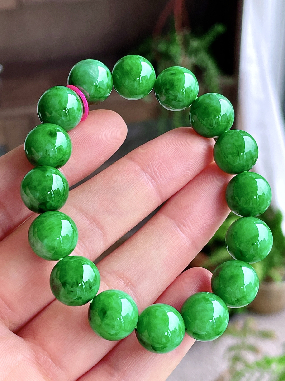 【珠子】冰阳绿手串圆珠珠子手串
【说明】缅料 性价比高  
【尺寸】12mm