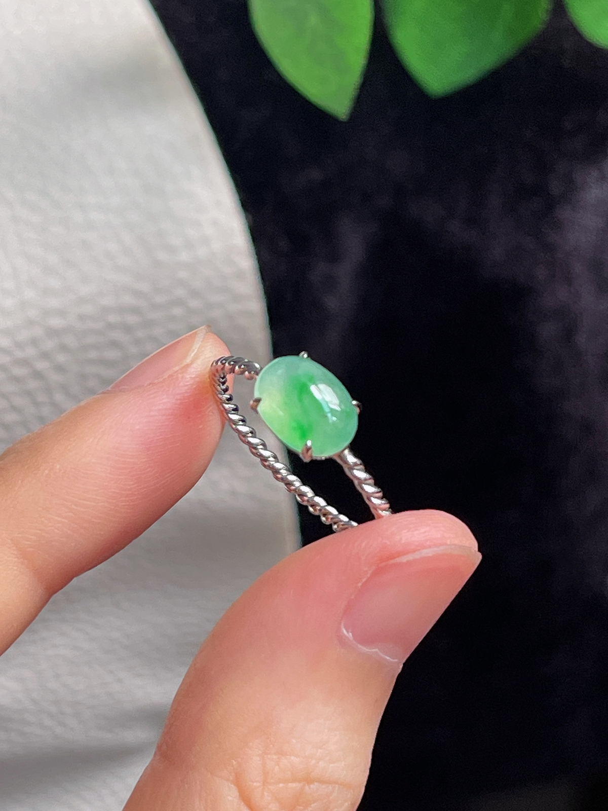 18k金翡翠冰糯种飘花戒指