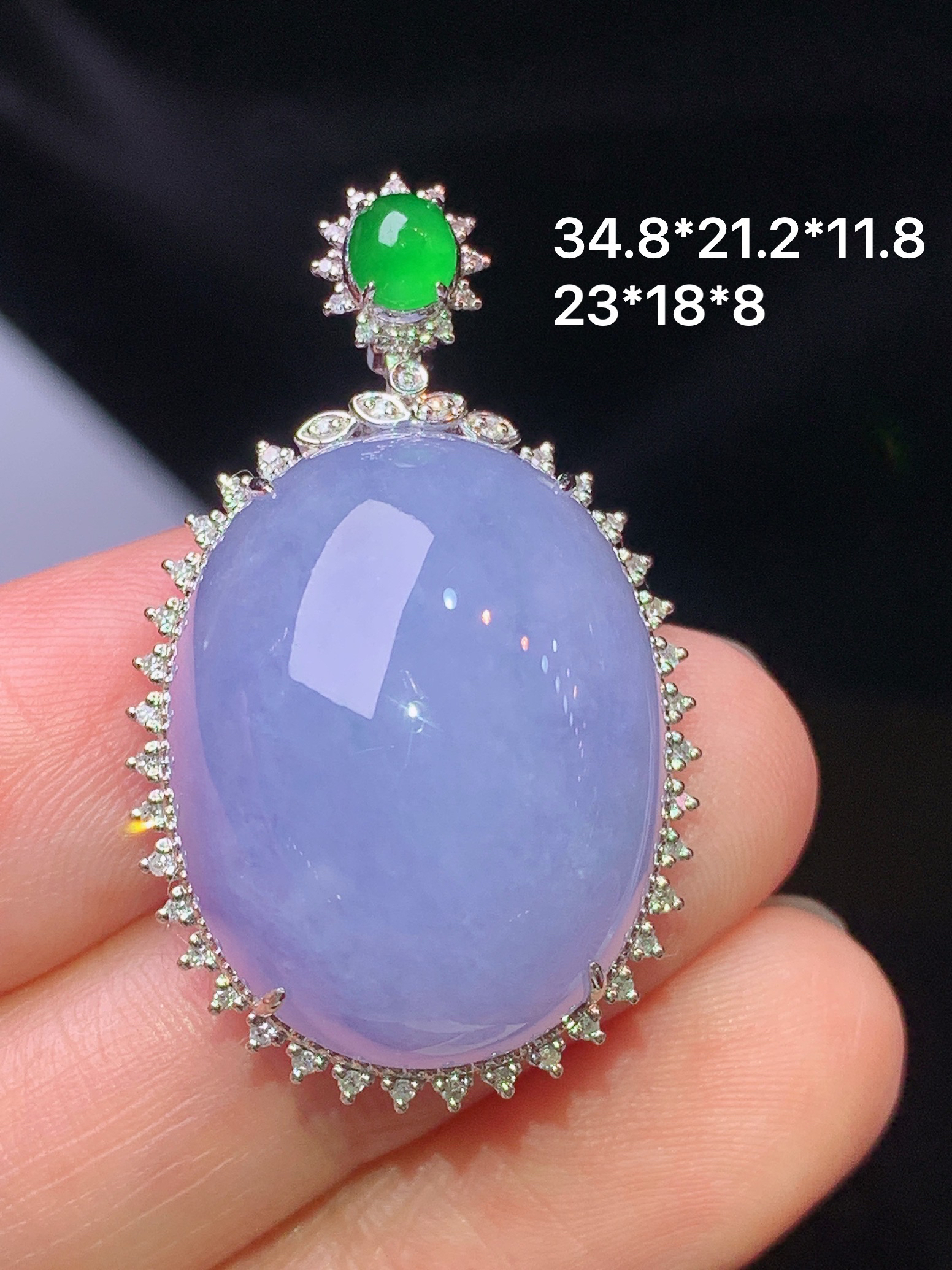 18k金钻镶嵌紫罗兰蛋面吊坠 玉质细腻 色泽艳丽清新 水润亮眼 整体尺寸34.8*21.2*11.8x5