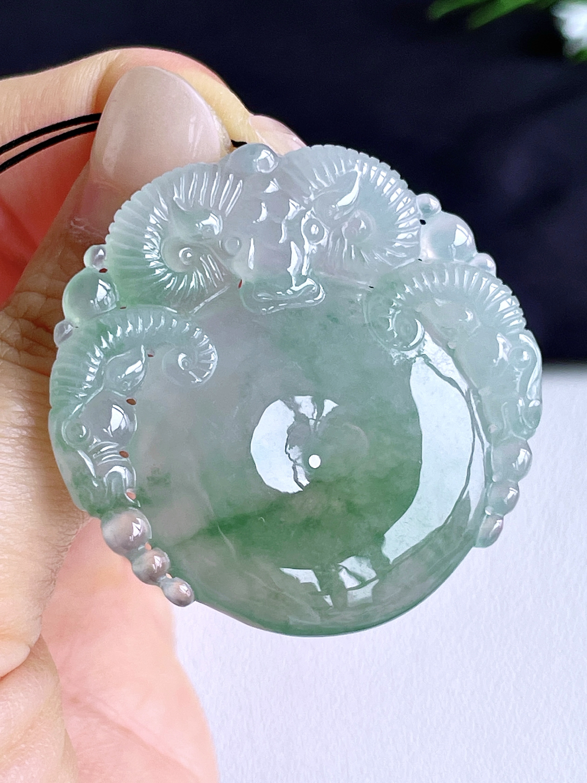 【裸石】冰飘花三羊开泰平安扣吊坠
【说明】缅料 性价比高  
【尺寸】42.6-42.8-5.6