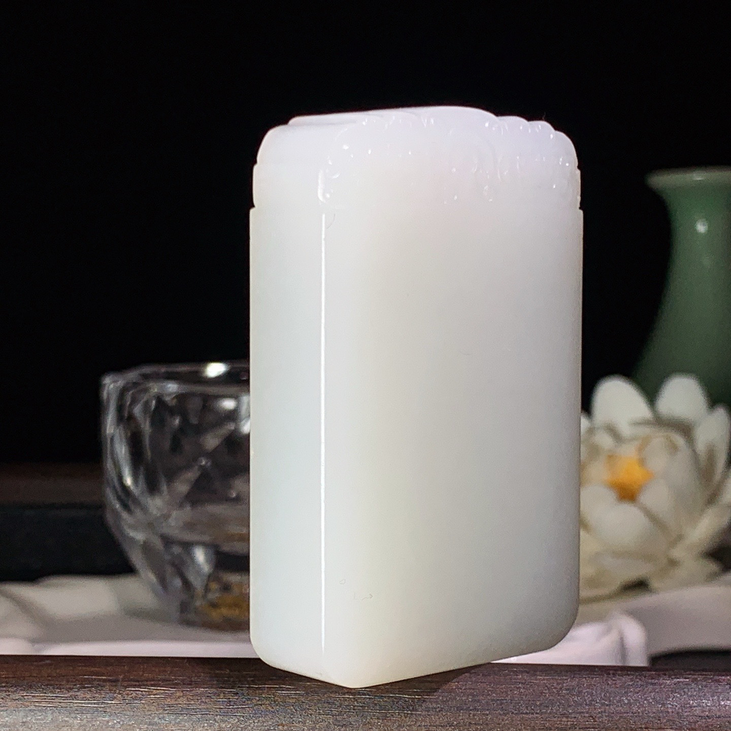 和田玉白玉羊脂白平安无事牌挂件 尺寸66/42/17重125克 玉质细腻油润 底色纯净 脂粉好，品质