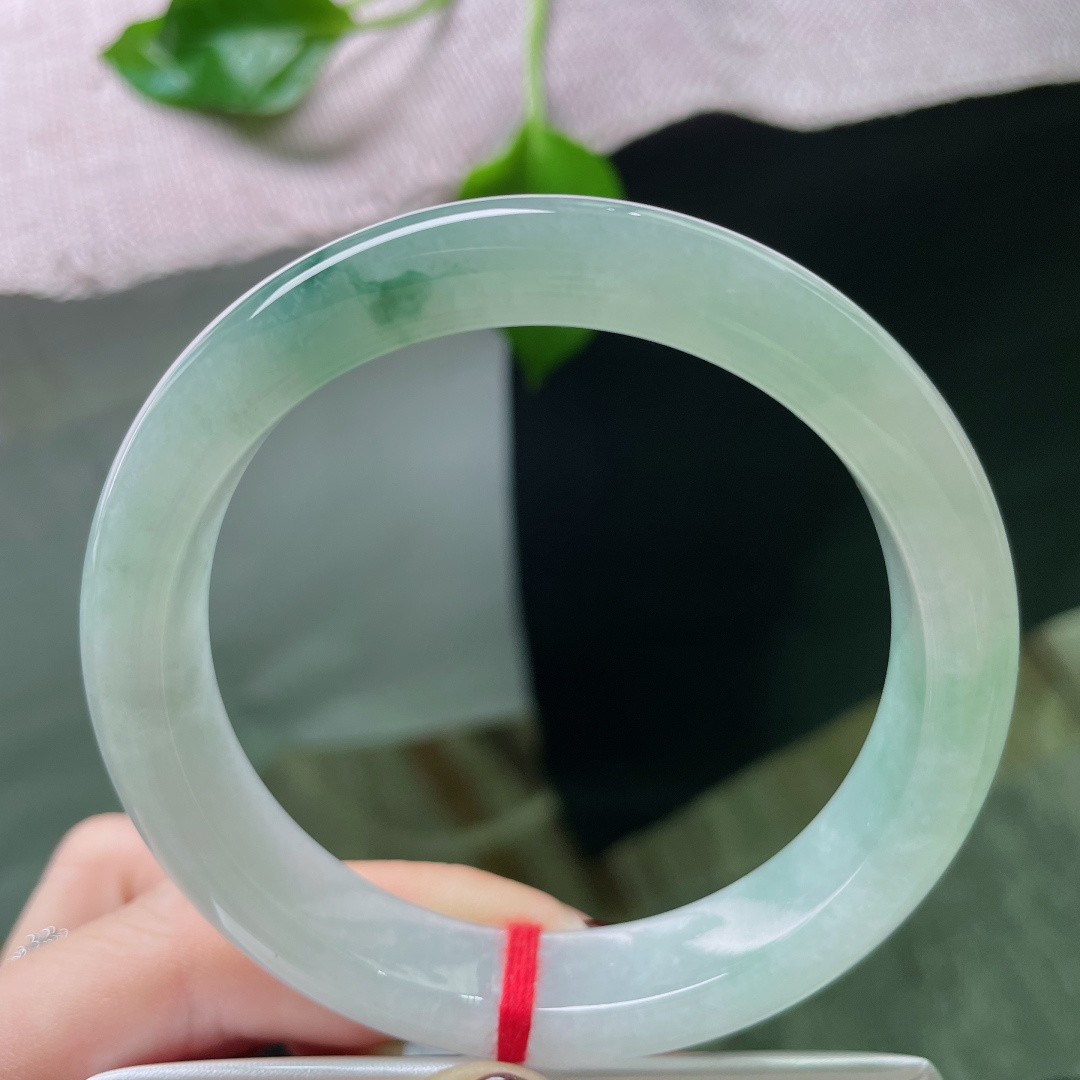 58.3/11.6/8.3飘花正圈，料子细腻，一抹飘花，飘逸灵动，ss49419a