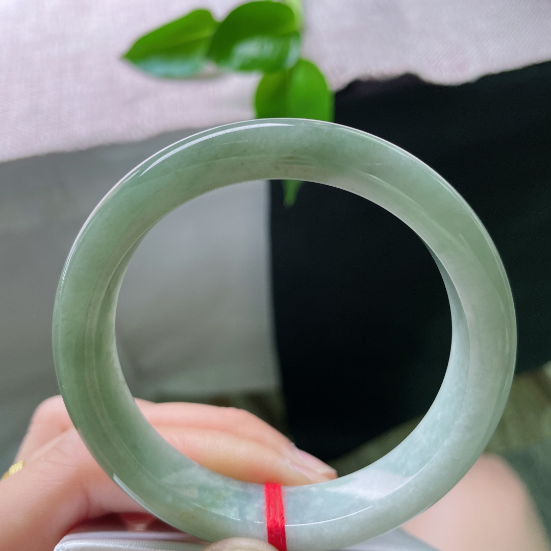 56.2/11.8/8.8，半山水正圈，水头好，如雨后天青，水墨在宣纸上化开。整体，ss49191a