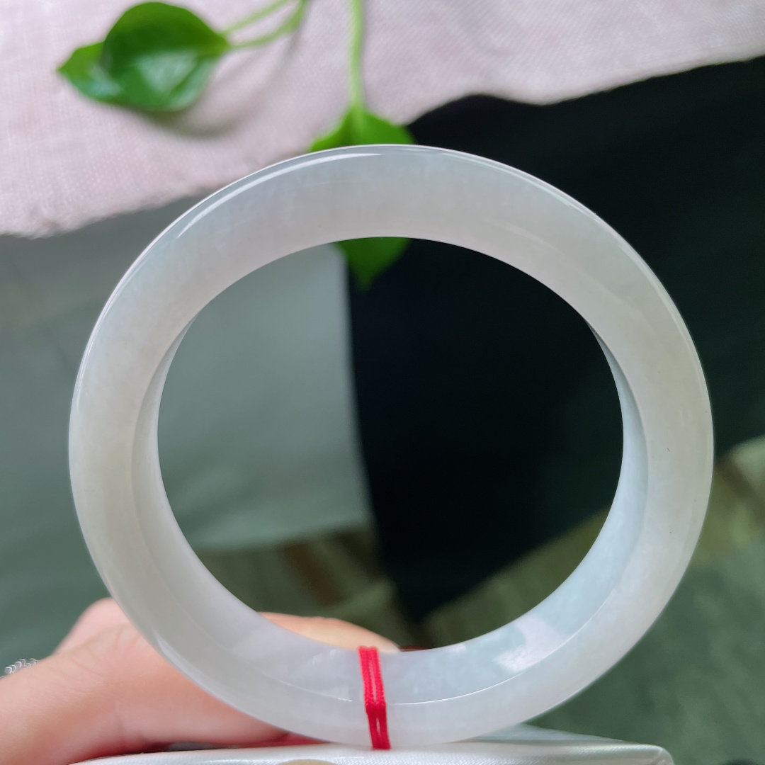 56/11.3/8.3白底正圈，水润细腻，悠悠的云里有淡淡的诗，简约大方，ss46311a