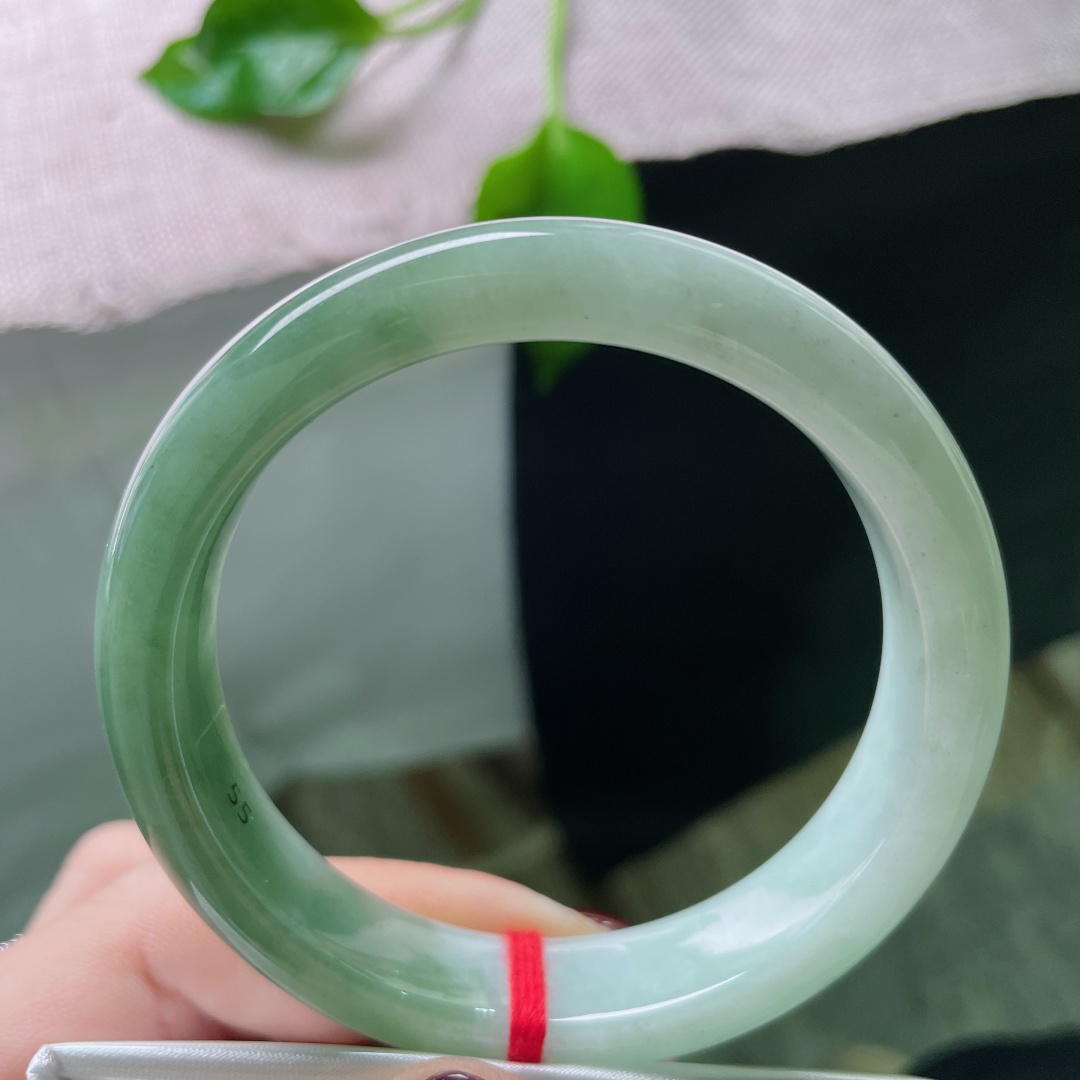 55.6/13/8.6油青正圈，水润细腻，青山绿水，沉稳贵气，大方，皮纹，ss49206a