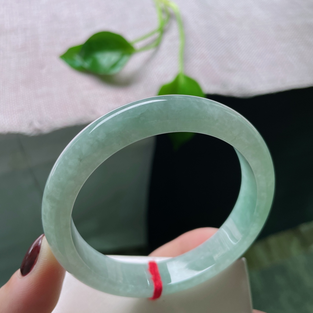 56.4/11.9/7.8绿底正圈，水润细腻，秀丽倾心，窄条，清新甜美，ss48776a