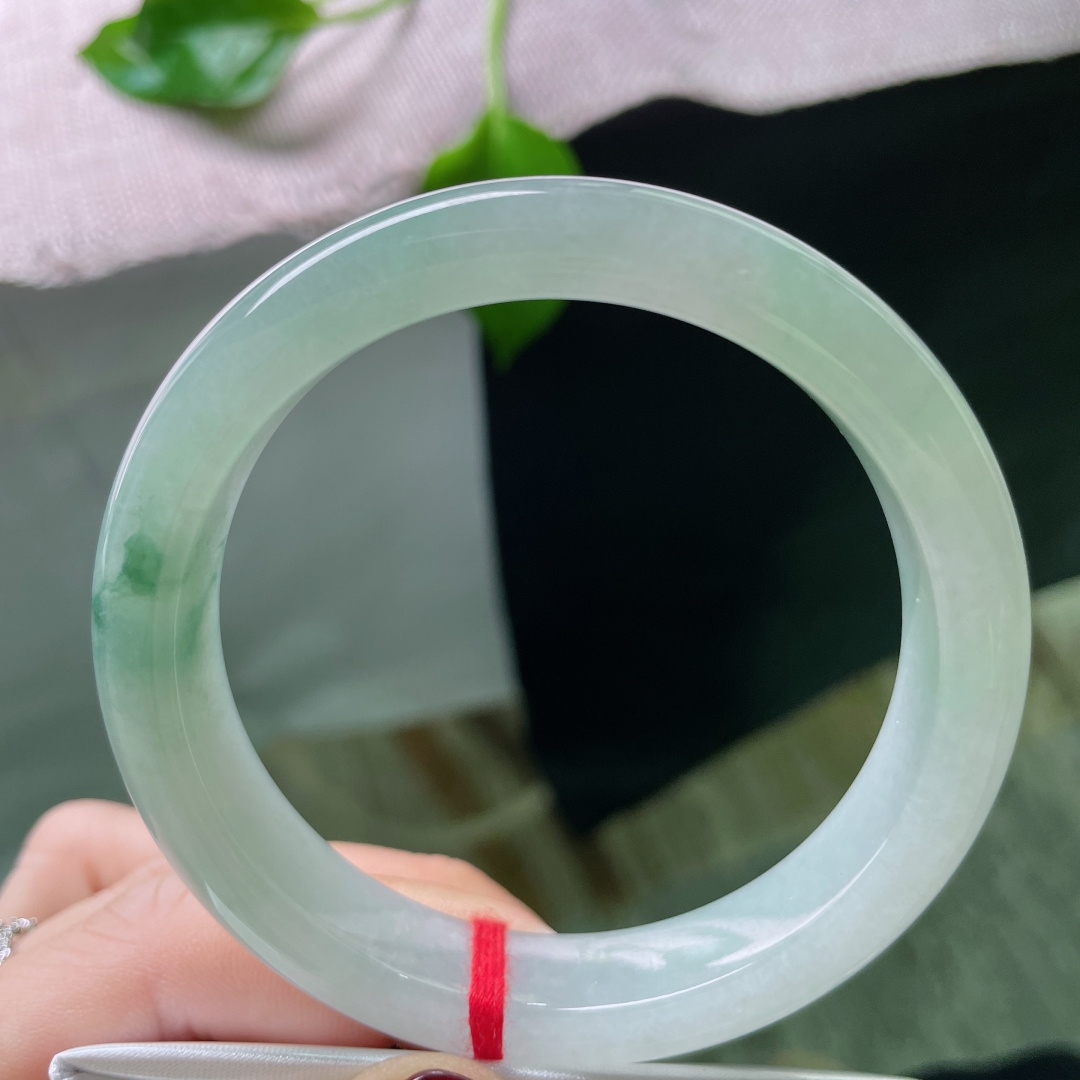 58.3/11.6/8.3飘花正圈，料子细腻，一抹飘花，飘逸灵动，ss49419a