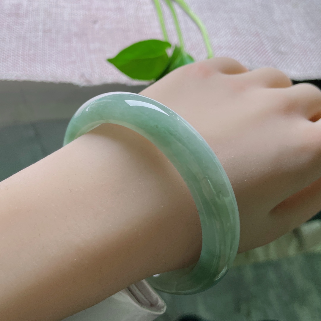 60/12.1/8.8绿油正圈，水润细腻，沉稳贵气，ss49717a