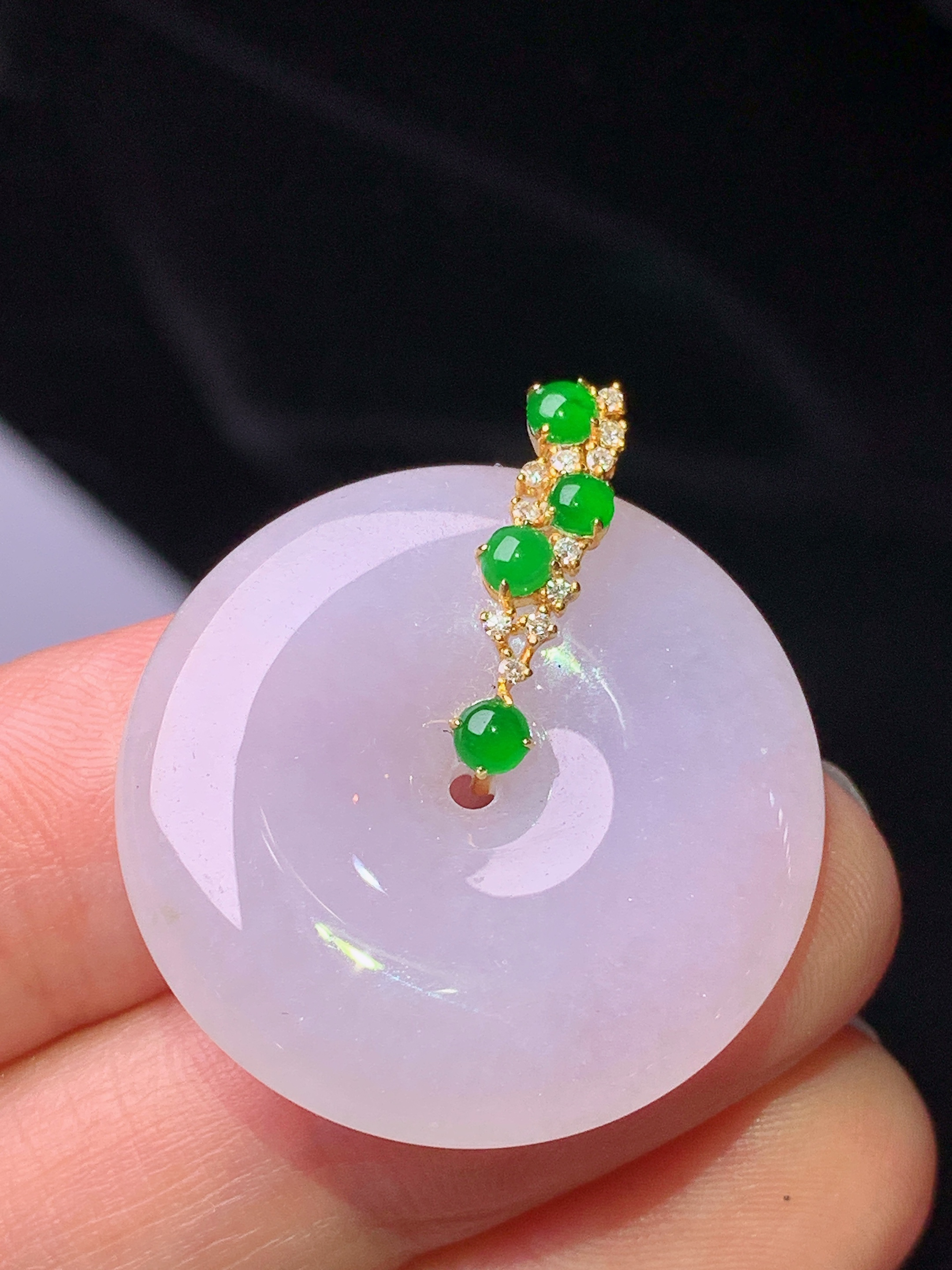 18k金钻镶嵌紫罗兰平安扣吊坠 玉质细腻 色泽艳丽清新 水润亮眼 整体尺寸29.7*26.5*5.5b1